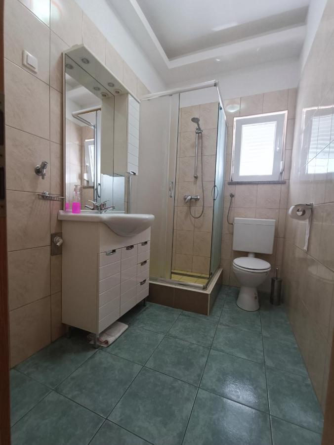 Apartmani Centar 스타리그라드 파클레니차 외부 사진