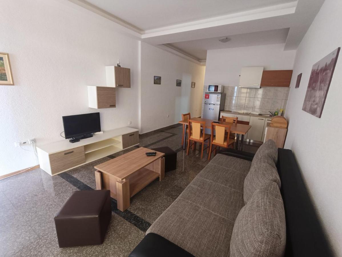 Apartmani Centar 스타리그라드 파클레니차 외부 사진