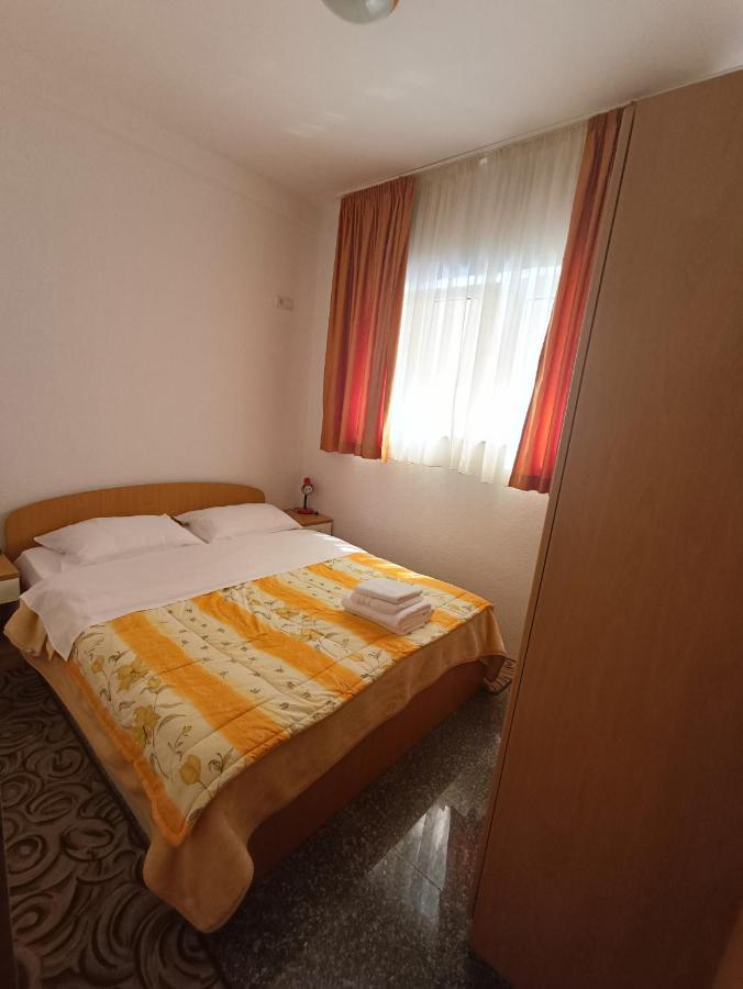 Apartmani Centar 스타리그라드 파클레니차 외부 사진