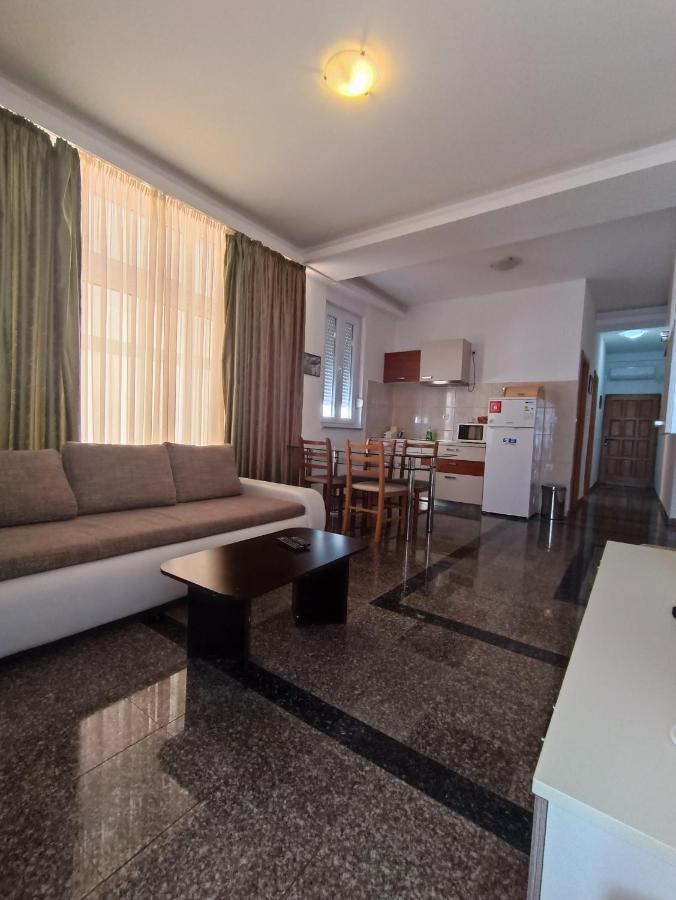 Apartmani Centar 스타리그라드 파클레니차 외부 사진