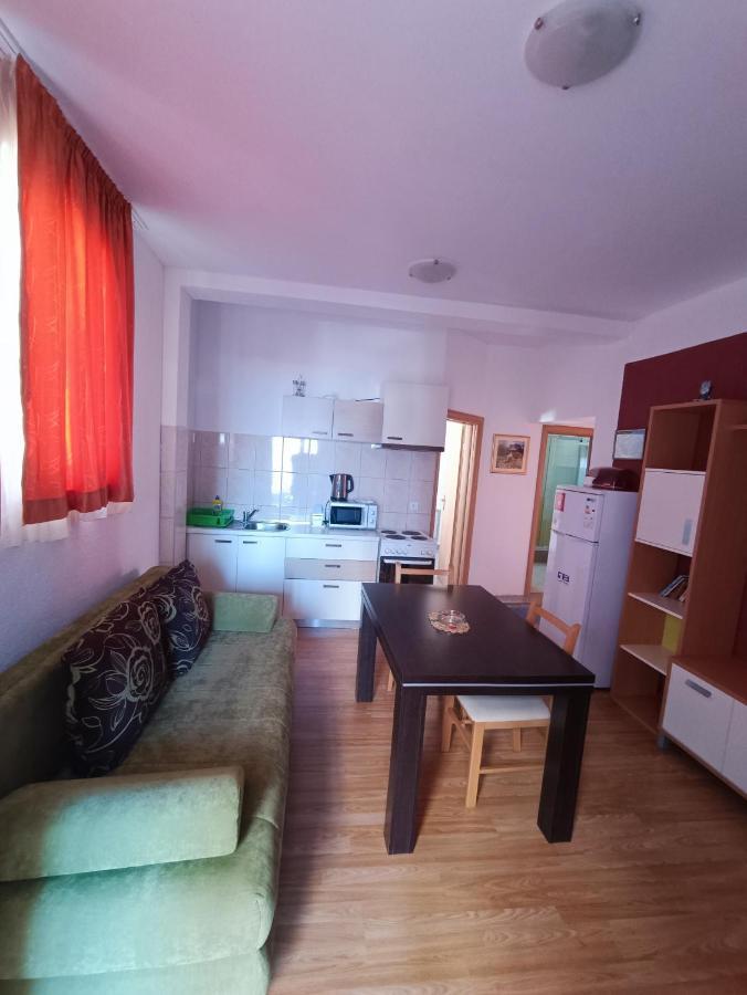 Apartmani Centar 스타리그라드 파클레니차 외부 사진